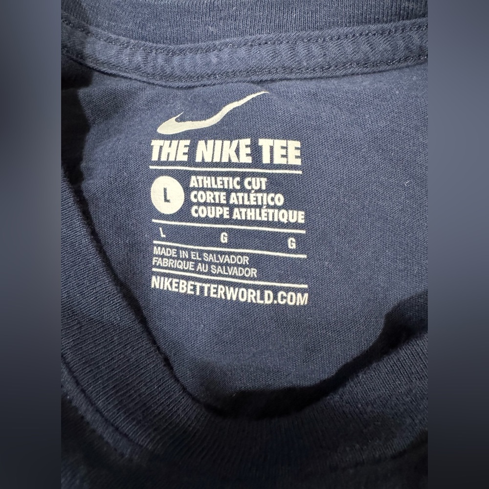 Nike Tee - Picture 7 of 8